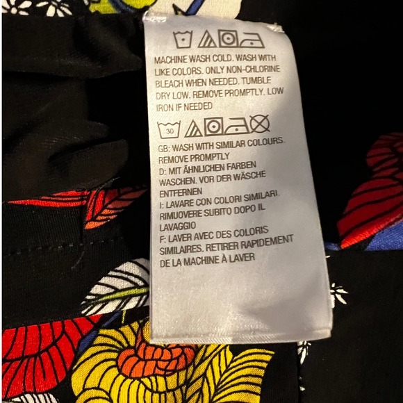 Susan Graver Black Floral Pull-On Skirt Size M Stretch Waist Vibrant Print - Picture 5 of 8